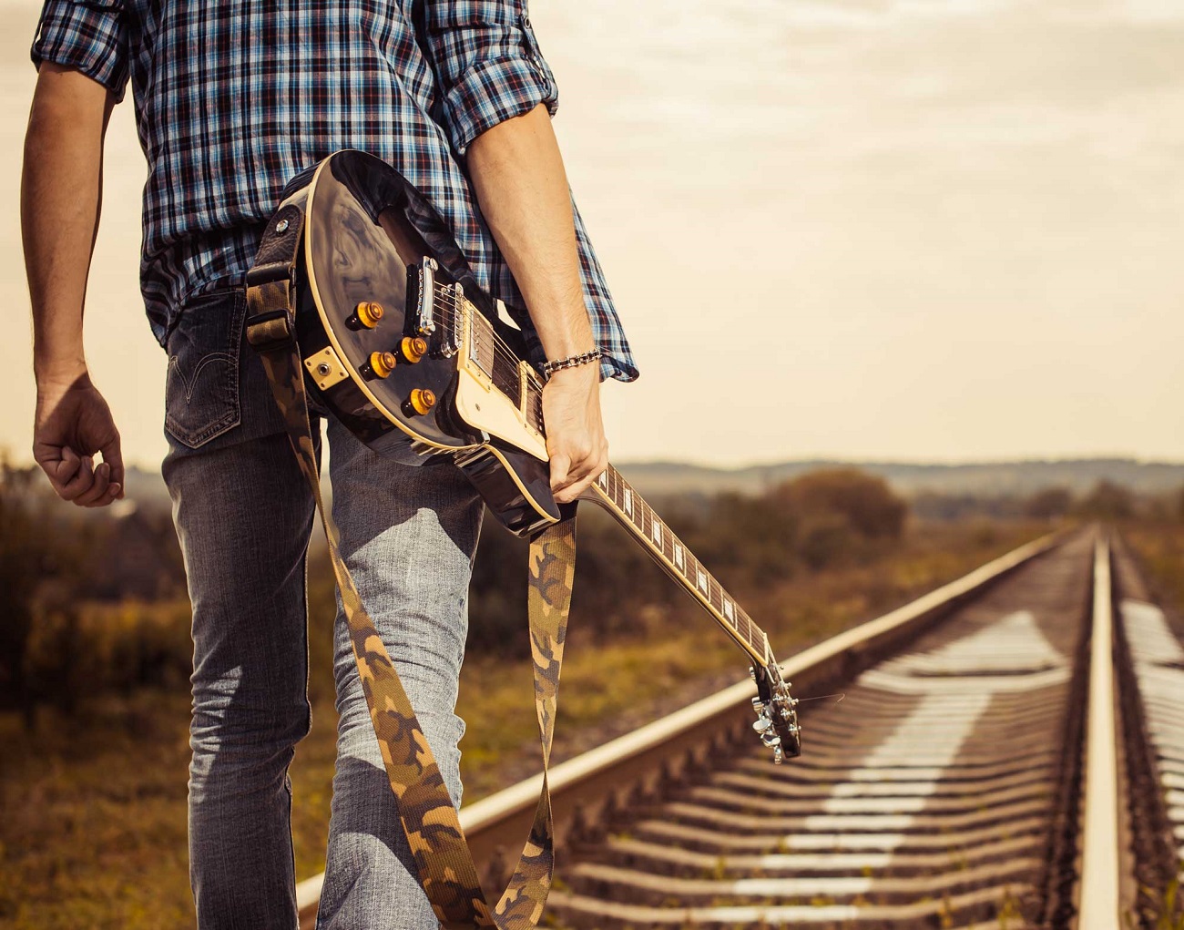 eagle-hero-image-guitar